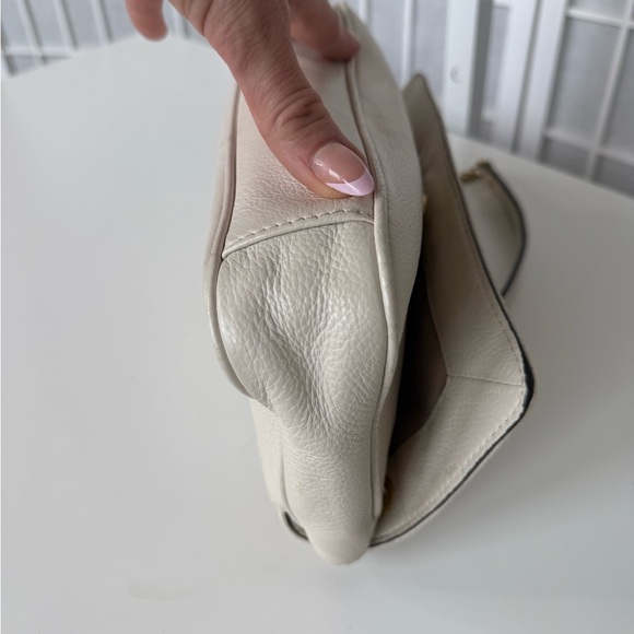 Michael Kors Fulton Shoulder Flap Purse Shoulder Bag with Gold Chain - Picture 6 of 15